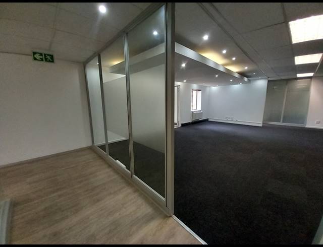 529M² OFFICE TO LET IN BRYANSTON